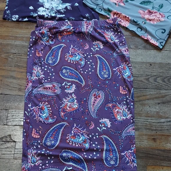 Skirts - Picture 4 of 9